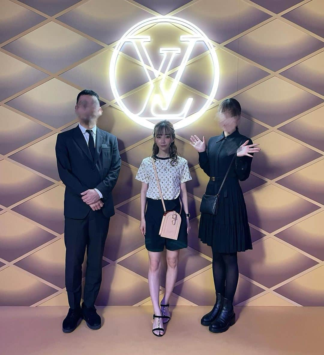 ちむのインスタグラム：「@louisvuitton 様から ご招待頂きました😌💓  月に2回もショーにお呼び頂けて 光栄です😌💓💓  たくさんorderしたので 冬が楽しみ🍋🍋  #louisvuitton  #louisvuittonshow #ladiesfashion  #大阪 #ジーライオンミュージアム  #louisvuittonaw23 #トランクショー」