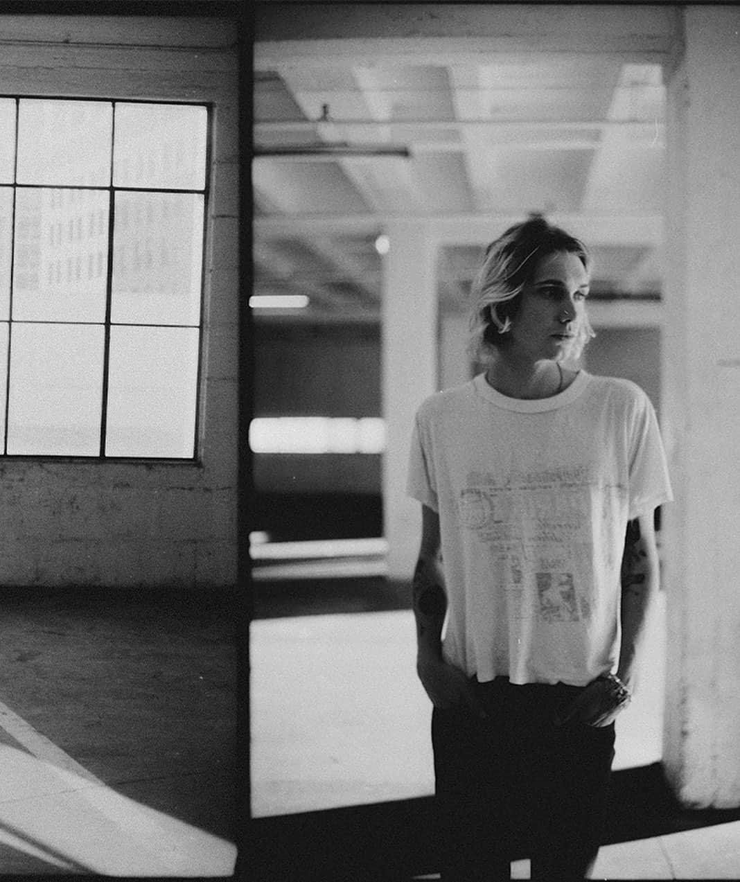 小島ジェシーさんのインスタグラム写真 - (小島ジェシーInstagram)「June 2018, it was my first time to shoot this cool guy @ianreid_ .  We met up in Downtown LA and found this cool fire escape of the parking lot.  #portrait #portraitphotography #portraitmood #ShotByJesse #JesseKojima #leica #leicam4 #blackandwhitephotography #filmsnotdead」7月25日 12時48分 - jessekojima