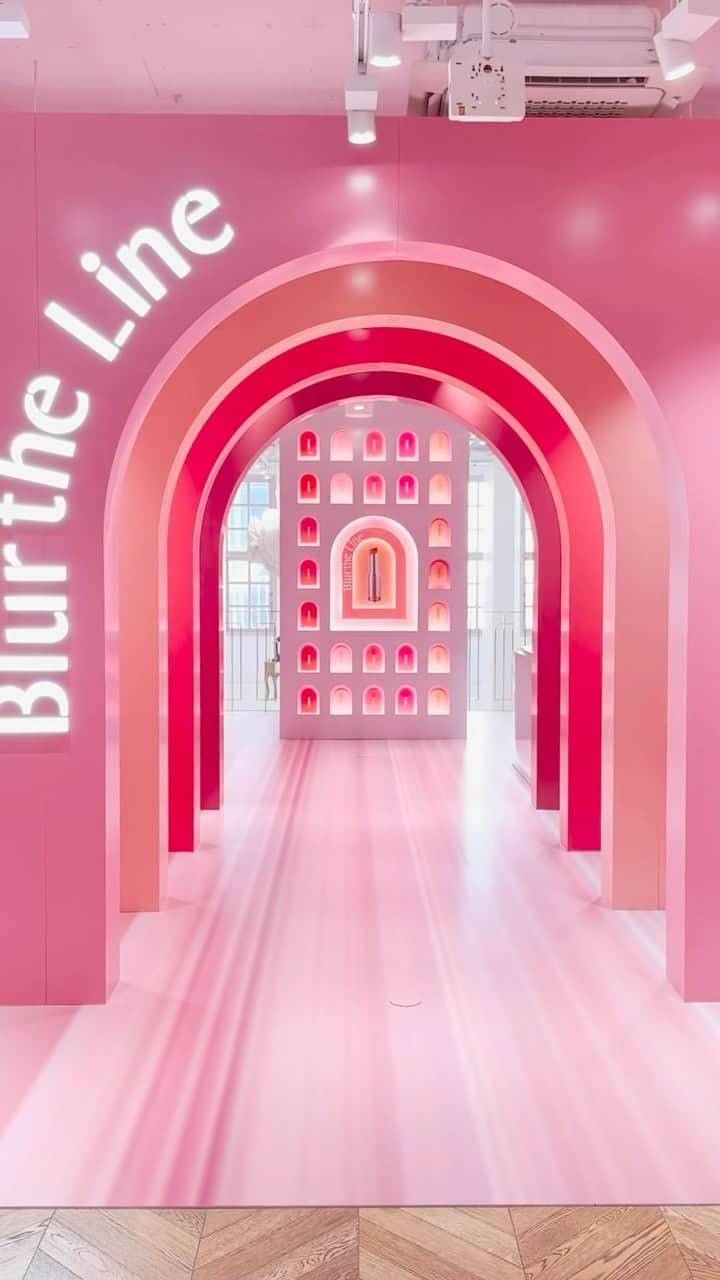 Official STYLENANDAのインスタグラム：「Another 3CE BLUR MATTE CITY has arrived in Myeongdong, Seoul!💄💗 Come and experience the Blur Matte Lipstick in 3CE STYLENANDA PINK HOTEL and enjoy the special promotion for International Lip Week - buy 3 or more lip products, and get 30% off.  3CE 블러 매트 시티 팝업이 명동에도 등장했어요. 3CE 스타일난다 핑크 호텔에서 블러 매트 립스틱을 경험해보고, 인터내셔널 립 위크 스페셜 프로모션도 즐기세요. 립 제품 3개 이상 구매 시 30% 할인!  📍 서울특별시 중구 명동 8길 37-8 (충무로2가 66-2) ⏰ 11:00 - 22:00 ☎️ 02-752-4546  #3CE #3CESTYLENANDA #3CE스타일난다」