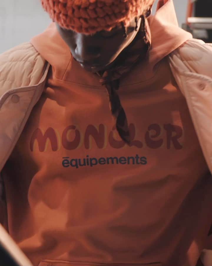 モンクレールのインスタグラム：「“Moncler ēquipements is an exploration of palette, shape, and utility. From extensive time spent in the wilderness, I have developed a deep appreciation for nature and the elements that come with it.”  Salehe Bembury  Moncler x Salehe Bembury is available now on moncler.com   #MONCLERGENIUS  #MONCLERSALEHEBEMBURY @salehebembury」