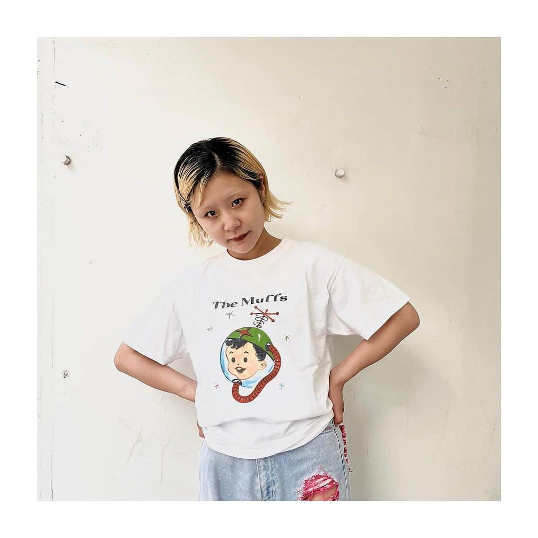 ジャムルのインスタグラム：「Chibi-T vintageのバンドTや、ART、movieなど、小さめサイズも沢山入荷❤️‍🔥  レディースはもちろん、メンズがバチバチで着ても格好いいです❤️‍🔥❤️‍🔥❤️‍🔥 . model : @maimaika25   #お問い合わせはお電話で承ります #jammru #jammru_tee #osaka  #fashion  #streetstyle  #streetfashion  #vtg  #vintage  #used  #usedclothing  #古着 #古着屋 #ファッション #70s #80s #90s」