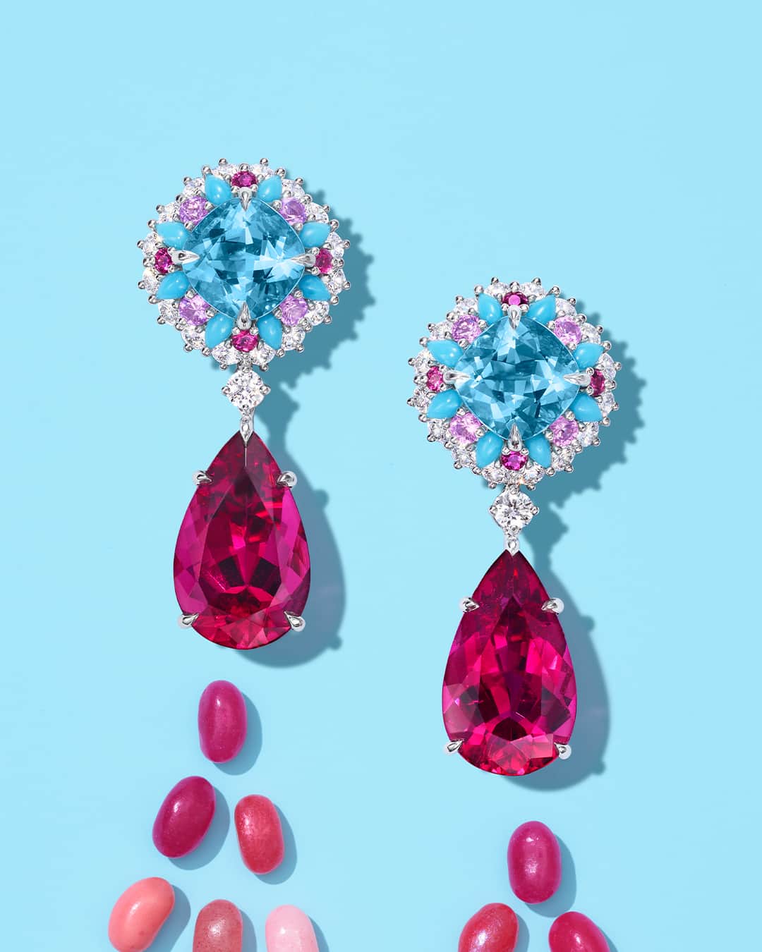 ハリー・ウィンストンのインスタグラム：「The vibrant rubellites in these Winston Candy drop earrings evoke a fresh burst of sweet flavors. Visit the Winston Candy Shop to try these mouthwatering gems—link in bio. #HarryWinston #WinstonCandy」