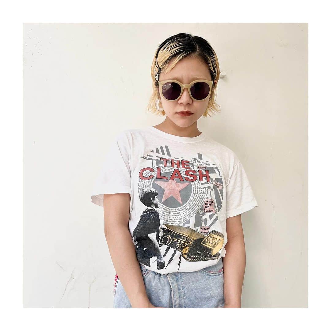 ジャムルのインスタグラム：「Chibi-T vintageのバンドTや、ART、movieなど、小さめサイズも沢山入荷❤️‍🔥  レディースはもちろん、メンズがバチバチで着ても格好いいです❤️‍🔥❤️‍🔥❤️‍🔥 . model : @maimaika25   #お問い合わせはお電話で承ります #jammru #jammru_tee #osaka  #fashion  #streetstyle  #streetfashion  #vtg  #vintage  #used  #usedclothing  #古着 #古着屋 #ファッション #70s #80s #90s」