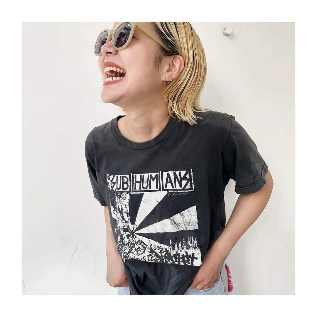 ジャムルのインスタグラム：「Chibi-T vintageのバンドTや、ART、movieなど、小さめサイズも沢山入荷❤️‍🔥  レディースはもちろん、メンズがバチバチで着ても格好いいです❤️‍🔥❤️‍🔥❤️‍🔥 . model : @maimaika25   #お問い合わせはお電話で承ります #jammru #jammru_tee #osaka  #fashion  #streetstyle  #streetfashion  #vtg  #vintage  #used  #usedclothing  #古着 #古着屋 #ファッション #70s #80s #90s」