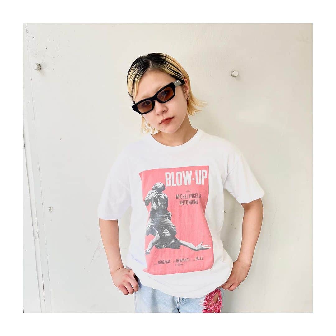 ジャムルのインスタグラム：「Chibi-T vintageのバンドTや、ART、movieなど、小さめサイズも沢山入荷❤️‍🔥  レディースはもちろん、メンズがバチバチで着ても格好いいです❤️‍🔥❤️‍🔥❤️‍🔥 . model : @maimaika25   #お問い合わせはお電話で承ります #jammru #jammru_tee #osaka  #fashion  #streetstyle  #streetfashion  #vtg  #vintage  #used  #usedclothing  #古着 #古着屋 #ファッション #70s #80s #90s」