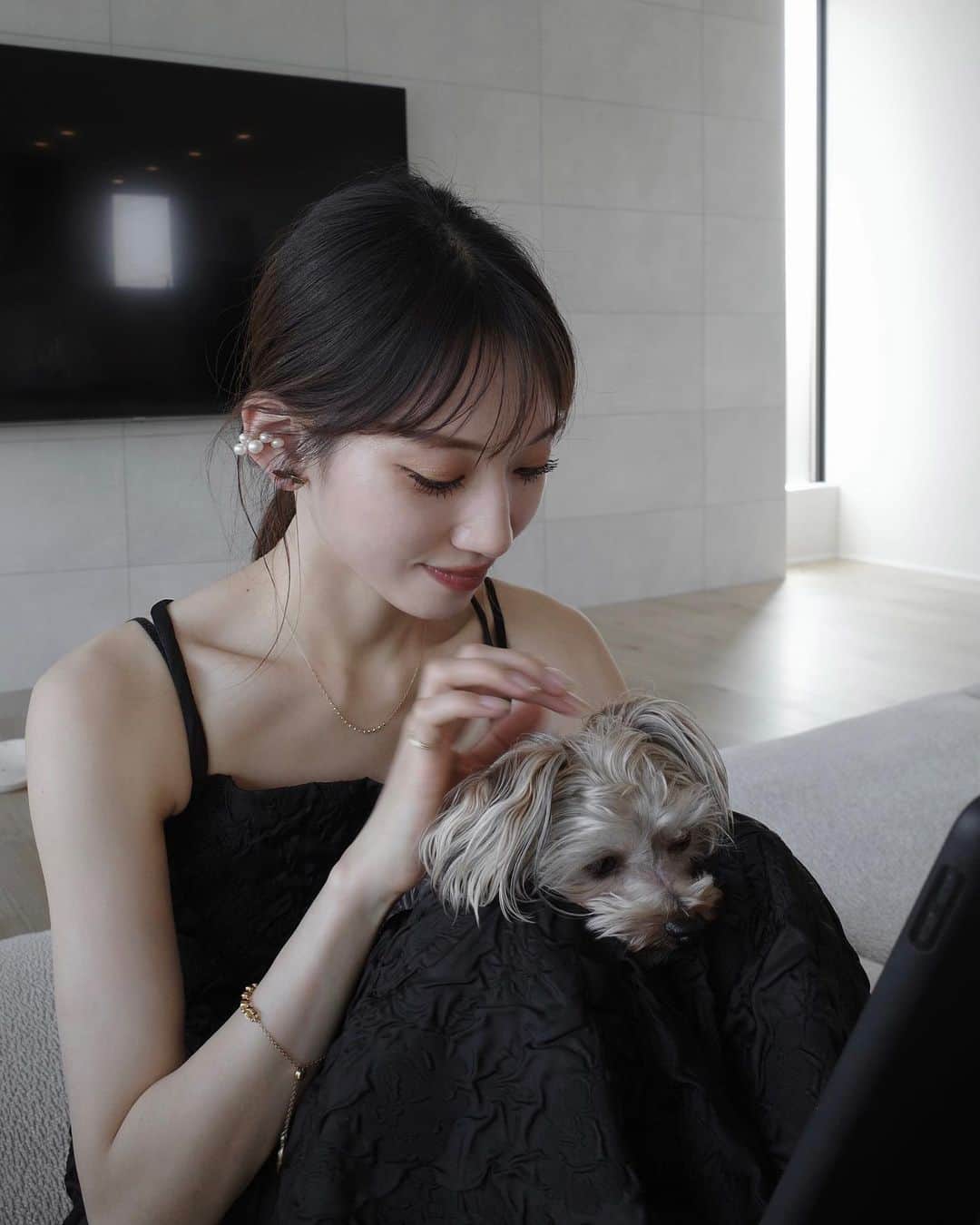 石元歩唯のインスタグラム：「🖤」