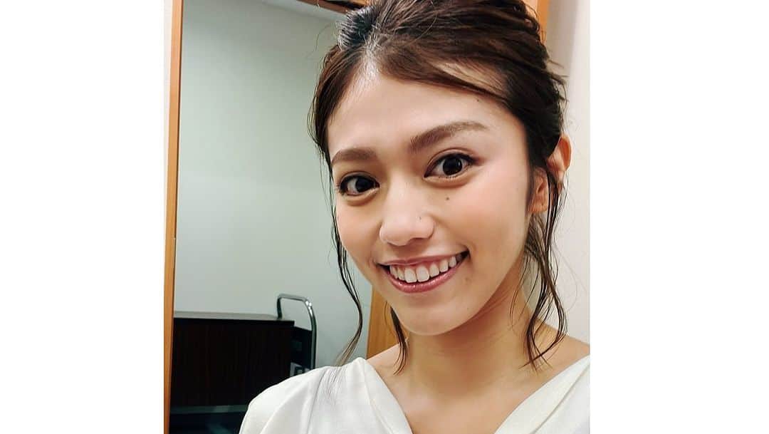 加納永美子のインスタグラム：「＿＿＿＿＿＿＿＿＿＿＿＿＿＿  💚CM出演情報💚  中国銀行 さんの「ちゅうぎんNISA 」のCMに出演させていただきました！！  スワイプしてね▷▶▷▶  NISA体操がんばりました！！🕺  カウントの取り方と、指先まで伸ばしなさい！！とバレエの先生に鍛えられた経験がようやく活かせました🩰  みんなも真似して踊ってみてね😙♪  岡山・香川で放送中です！ 見かけたら是非教えてね〜✨️  #中国銀行  #ちゅうぎん #ちゅうぎんnisa #岡山 #香川」