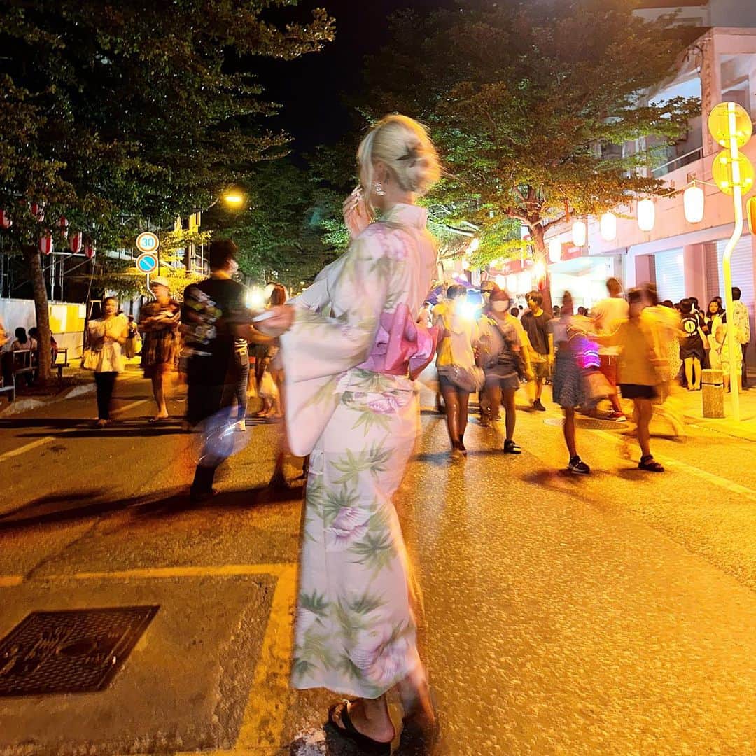 SUSHIBABYさんのインスタグラム写真 - (SUSHIBABYInstagram)「2日目はおとなかわよ浴衣にした🌿  #yukata#japan#festival #miyako#サインはB」7月25日 22時53分 - ___rkc.jp
