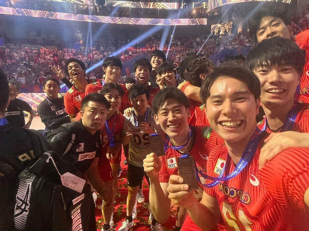 富田将馬さんのインスタグラム写真 - (富田将馬Instagram)「Awards ceremony🥉 東レアローズで撮りました🤔🤔🤔 たっちゃん📸 ・ #bronzemedal  #TORAY #🥉」7月25日 22時53分 - shoma_tomita