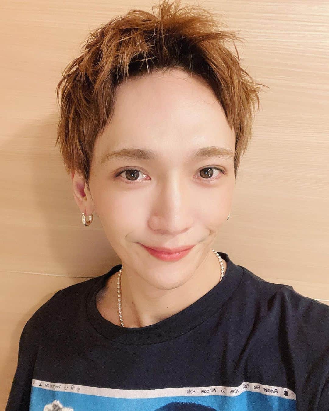 丘山晴己のインスタグラム：「And it’s been 5 years I had long ass hair 😂✨ now back in real me!‼️‼️‼️‼️‼️ #hair #shorthair #nexttrend」