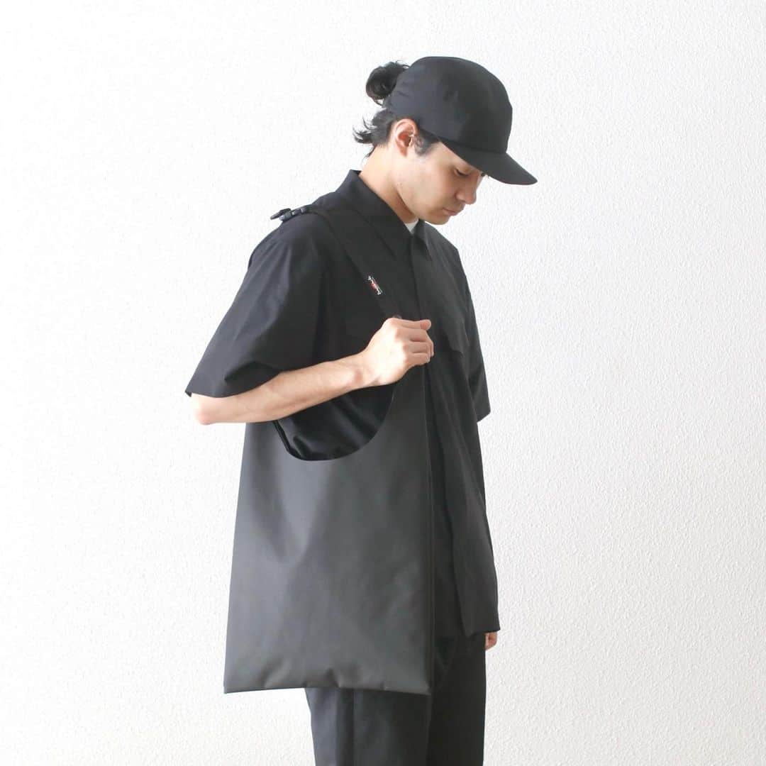 のインスタグラム：「【EXCLUSIVE / W.M 別注】  Bagjack / バッグジャック "shoulder market bag - w.mountain custom -"  ¥ 12,650- _ 〈online store / @digital_mountain〉 https://www.digital-mountain.net/shopdetail/ _ 【オンラインストア#DigitalMountain へのご注文】 *24時間受付 *14時までのご注文で即日発送 *1万円以上ご購入で送料無料 tel：084-973-8204 _ We can send your order overseas. Ordering procedure details can be found here. >>http://www.digital-mountain.net/html/page56.html  _ #Bagjack #バッグジャック _ 実店舗：#WonderMountain  blog>> http://wm.digital-mountain.info _ 〒720-0043  広島県福山市船町2-23 JR 「#福山駅」より徒歩10分 #ワンダーマウンテン #japan #hiroshima #福山 #福山市 #尾道 #倉敷 #鞆の浦 近く _ WOMEN/GOODS： @hacbywondermountain _」