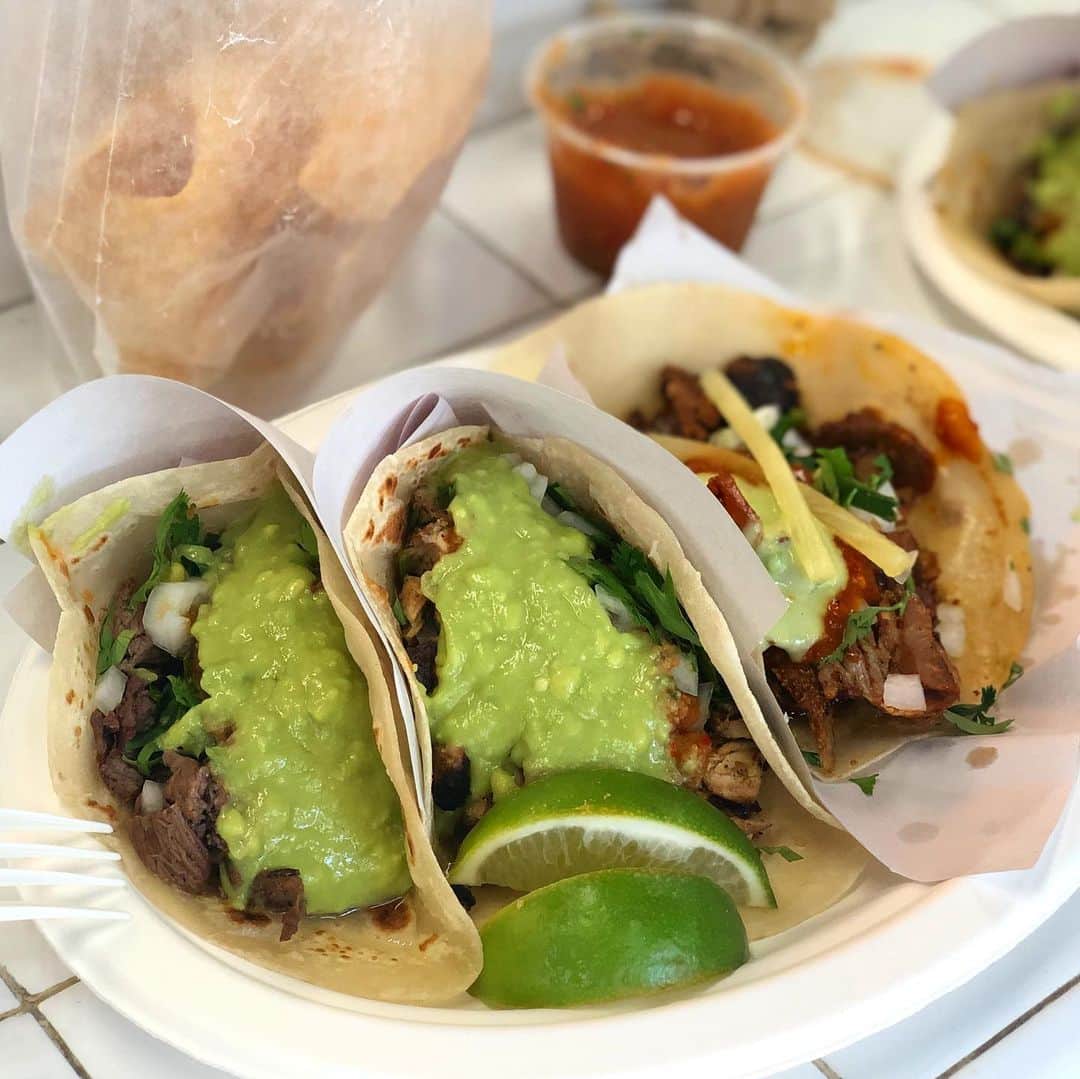 岡田育さんのインスタグラム写真 - (岡田育Instagram)「#outtoeat #外食日記  #lowermanhattan  . @lostacos1  @silverapricotnyc  @monsieurvonyc  . タコスは立ち食いが美味い、というのはある。概念としてはおむすびに近いが、体験としてはクレープに近いからな。残り二軒もよき #ジェネリック和食 であった。」7月25日 23時16分 - okadaic