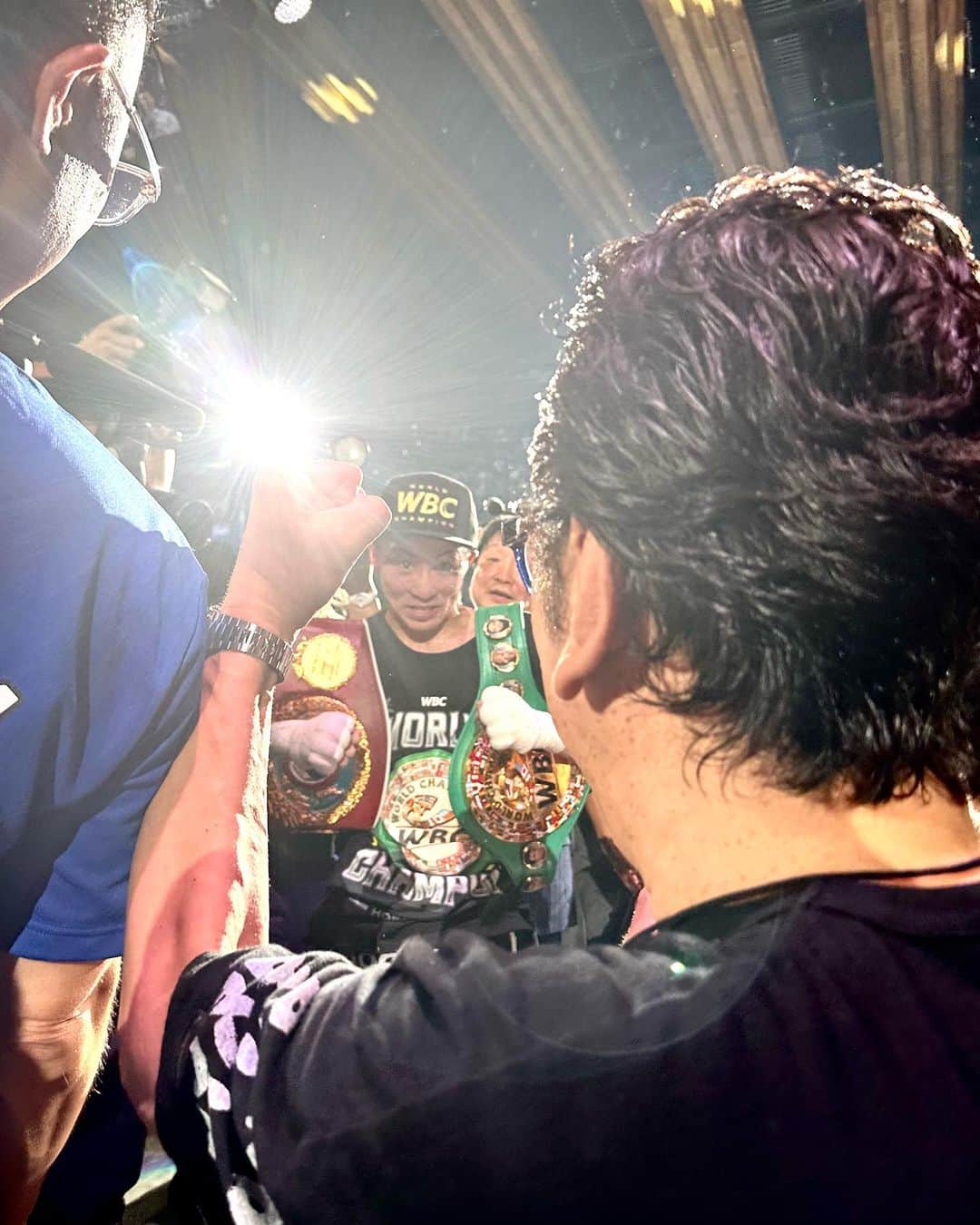 布袋寅泰のインスタグラム：「井上尚弥チャンピオン‼️4階級制覇‼️おめでとう‼️最高の試合でした‼️慎吾トレーナー‼️大橋会長‼️本当におめでとう‼️ #井上尚弥　#最高‼️」