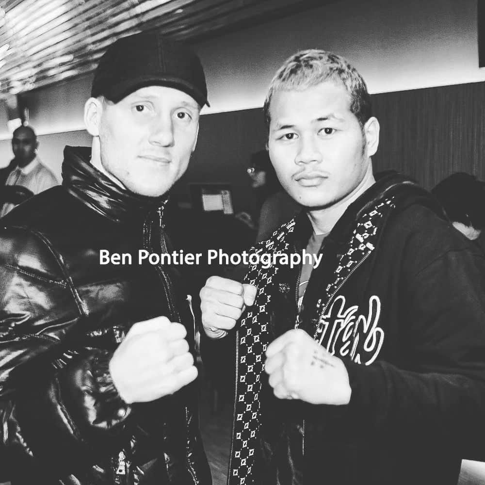 アンディ・サワーさんのインスタグラム写真 - (アンディ・サワーInstagram)「Our first fight against @yodsanklai1. What an epic fight it was! Proud on both of us. We made history and gained many people to enjoy both styles of fighting! What a robbery I committed to gain weight troughout my career. Partying and training wasnt the best way but I needed it to get to this point.  Thanks @benny_fighttalk   #Almere #NederlandvsThailand #Netherlands #Slamm #poundforpound #skinny #weightcut」7月25日 23時34分 - andy8souwer2official