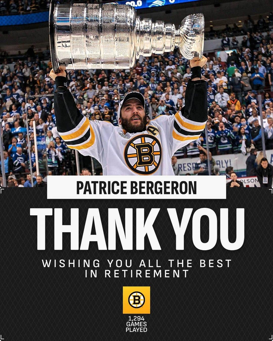 NHLさんのインスタグラム写真 - (NHLInstagram)「19 seasons. 1,294 games. All with the @nhlbruins. 💛  Congratulations on a legendary career, Patrice! 👏」7月25日 23時40分 - nhl