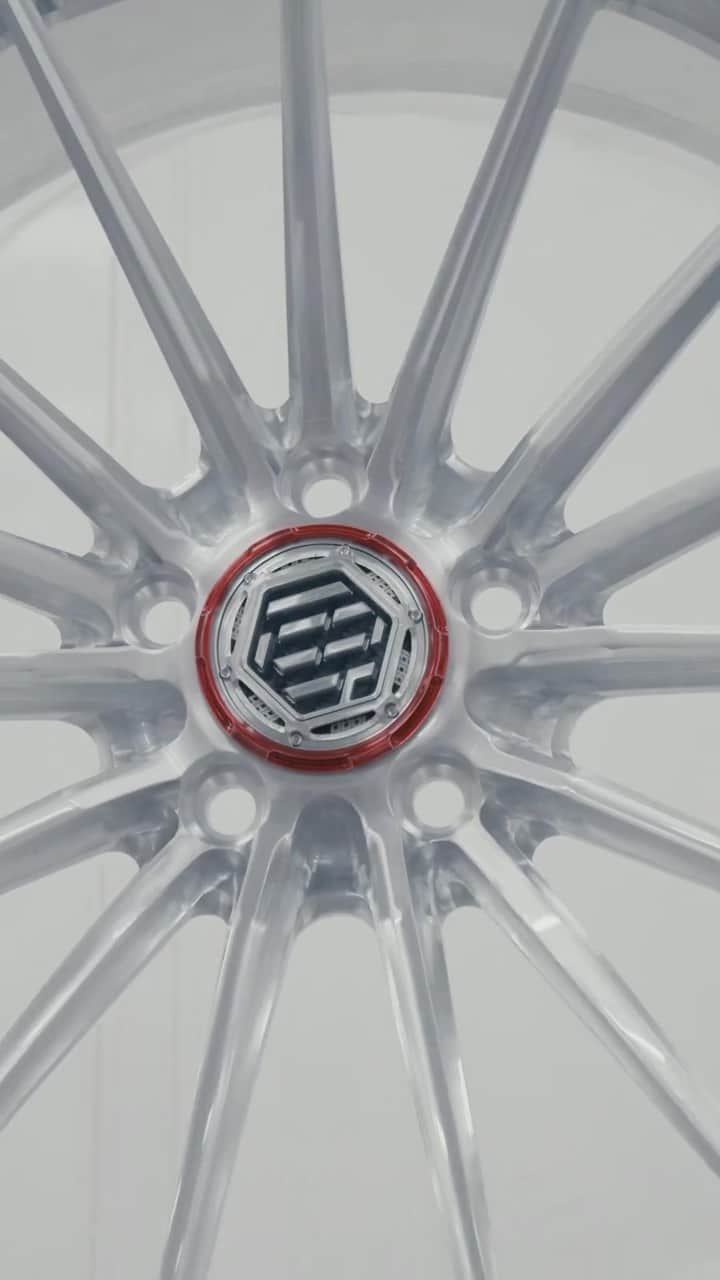 CarsWithoutLimitsのインスタグラム：「@1886forgedwheels XR015 finished in Brilliant Clear built for a Mercedes Maybach S580   #carswithoutlimits #wheels #forgedwheels #maybach #s580」
