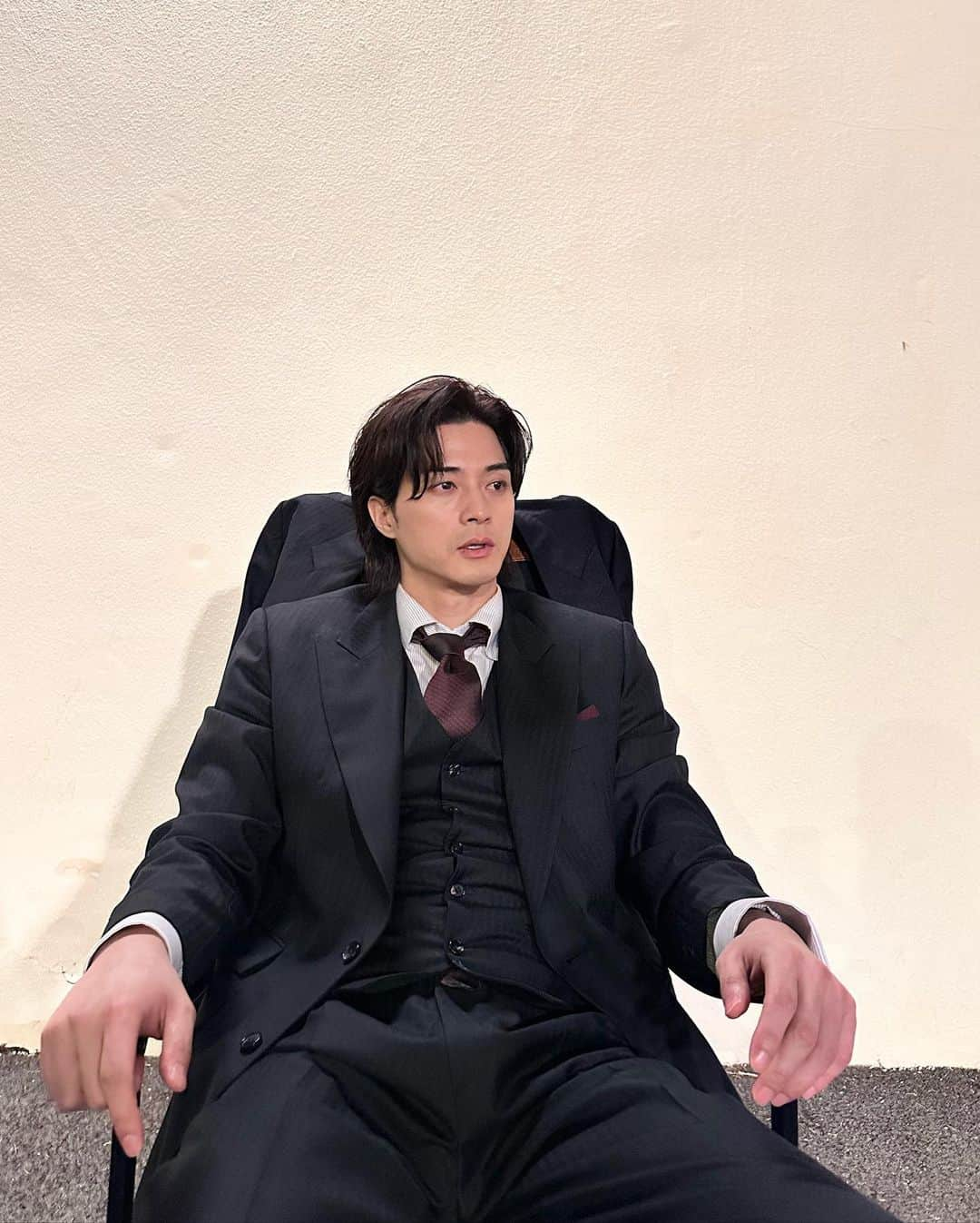 キム・ジフンさんのインスタグラム写真 - (キム・ジフンInstagram)「_  suit..」7月25日 15時16分 - jiraishin99