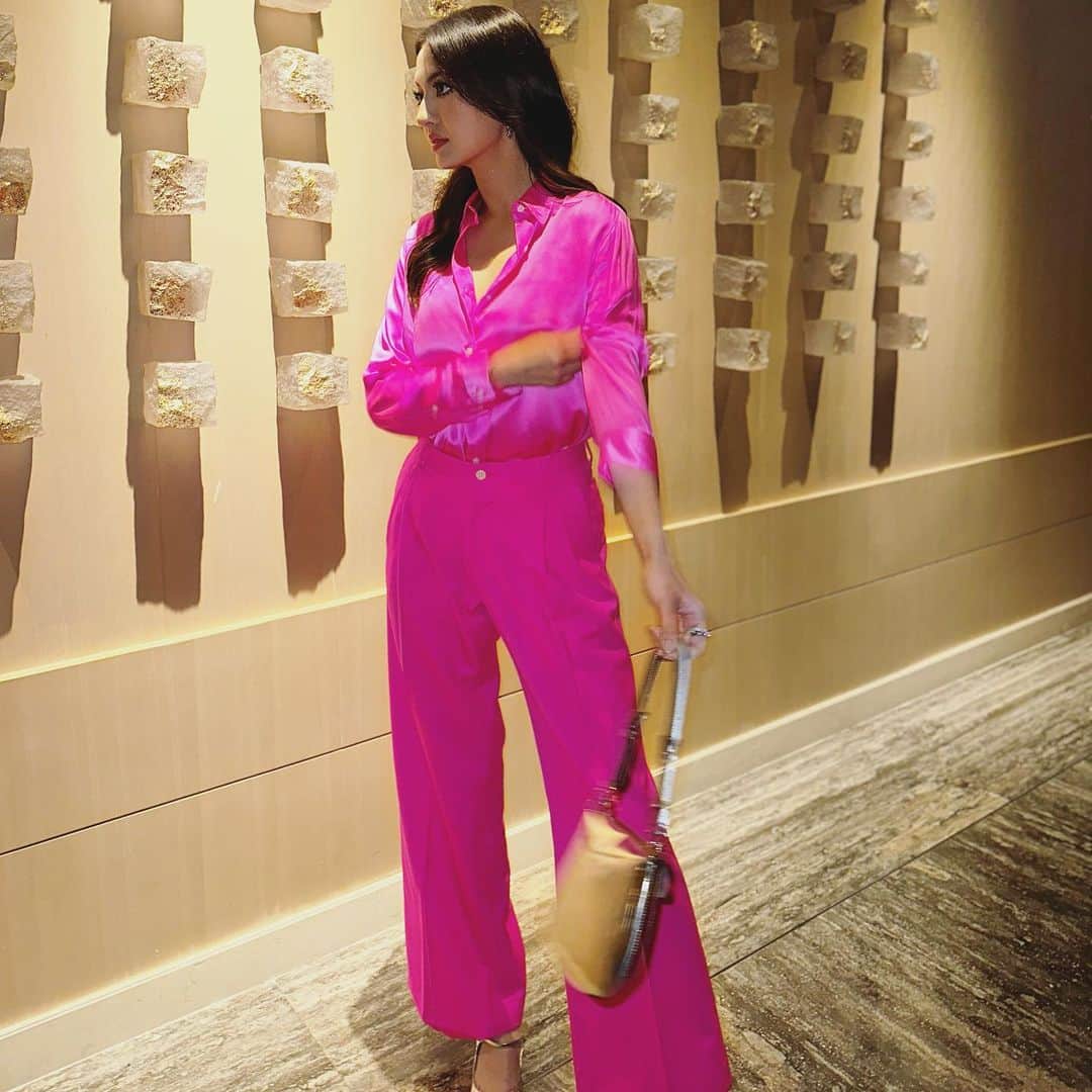 instagram-barbies-watching-the-barbie