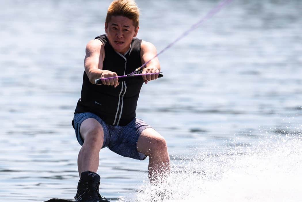 堀江貴文さんのインスタグラム写真 - (堀江貴文Instagram)「#wakebording #wakesurfing #bellavista #onomichi #毎年恒例のベラビスタマリーナからウェイクボードとウェイクサーフィン」7月25日 16時08分 - takapon_jp