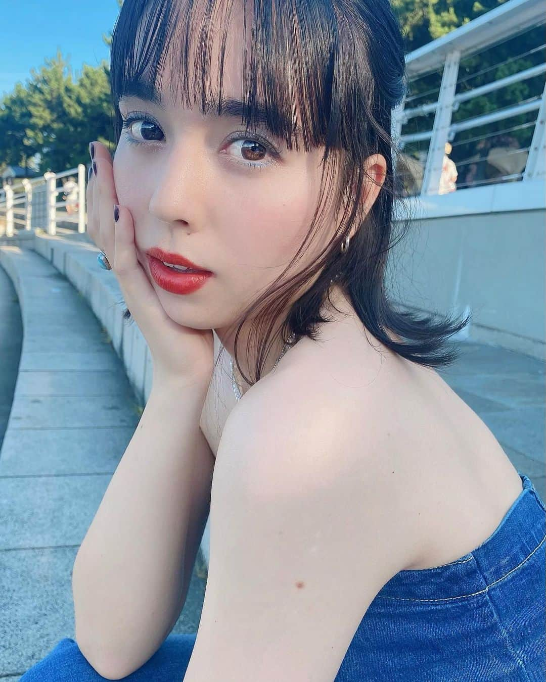 クレイトン愛さんのインスタグラム写真 - (クレイトン愛Instagram)「夏🌻💙🌻💙 ・ ・ ・ #あいメイク #メイク #コスメ #ビューティー #オーガニック #ナチュラルコスメ #スキンケア #マスク荒れ #乾燥対策 #私服 #コーデ  #肌荒れ #敏感肌 #乾燥肌  #makeup #cosmetics #beauty #skincare」7月25日 16時50分 - clayton_ai