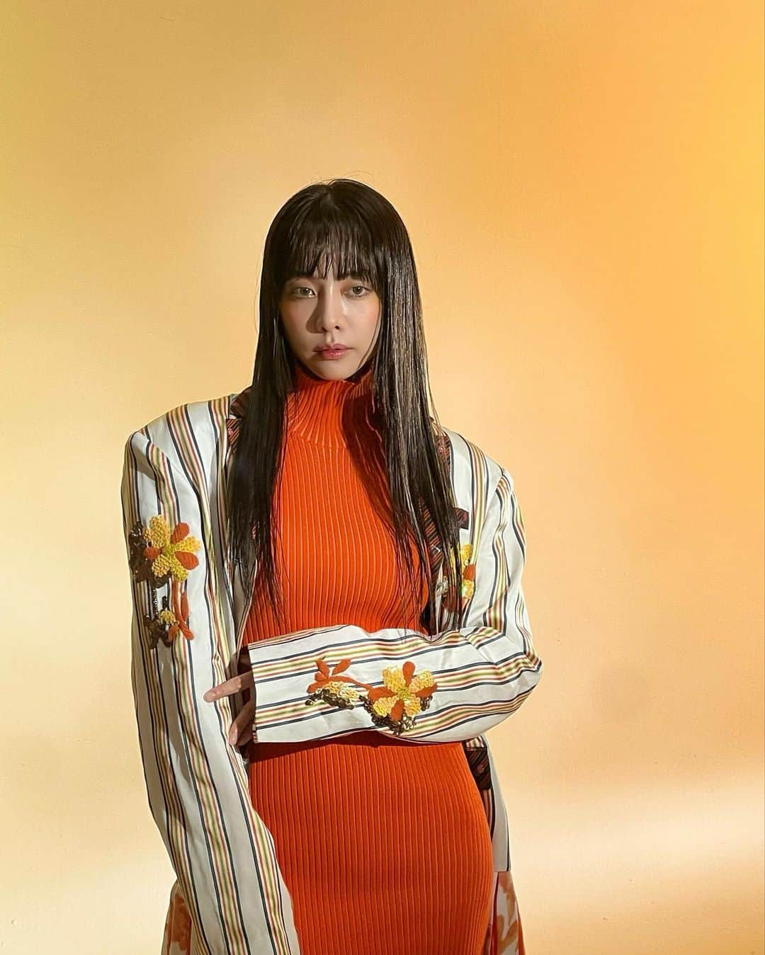 ホン・ウンジさんのインスタグラム写真 - (ホン・ウンジInstagram)「COSMOPOLITAN🧡」7月25日 16時54分 - bg_eunji92