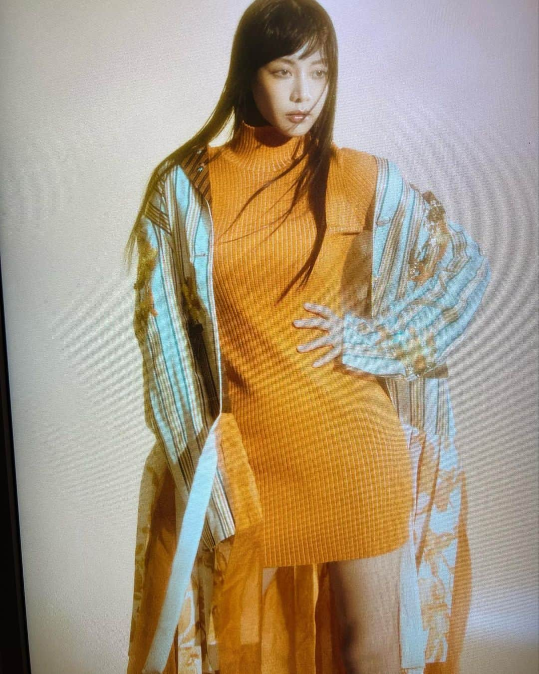 ホン・ウンジさんのインスタグラム写真 - (ホン・ウンジInstagram)「COSMOPOLITAN🧡」7月25日 16時54分 - bg_eunji92