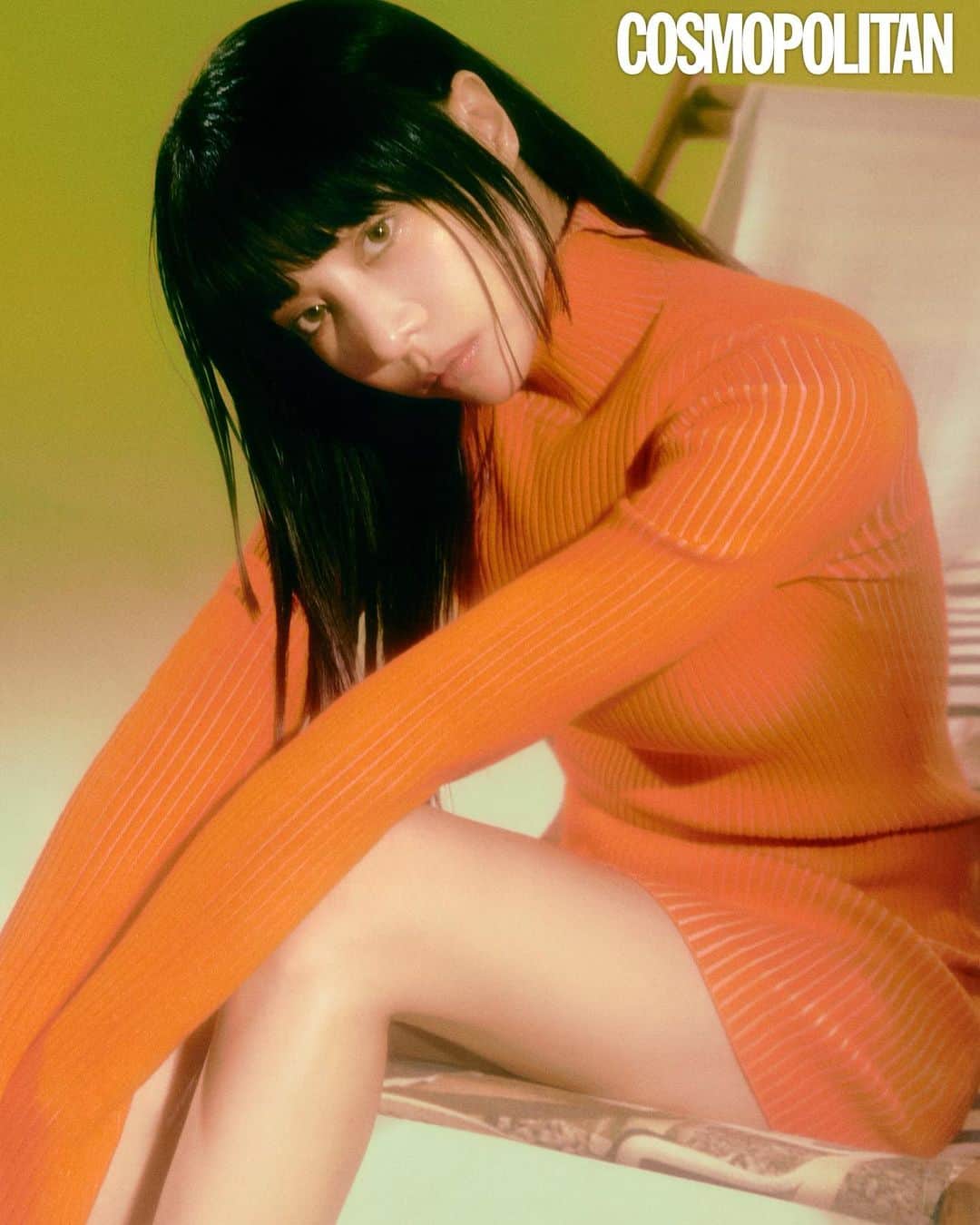 ホン・ウンジのインスタグラム：「COSMOPOLITAN🧡」