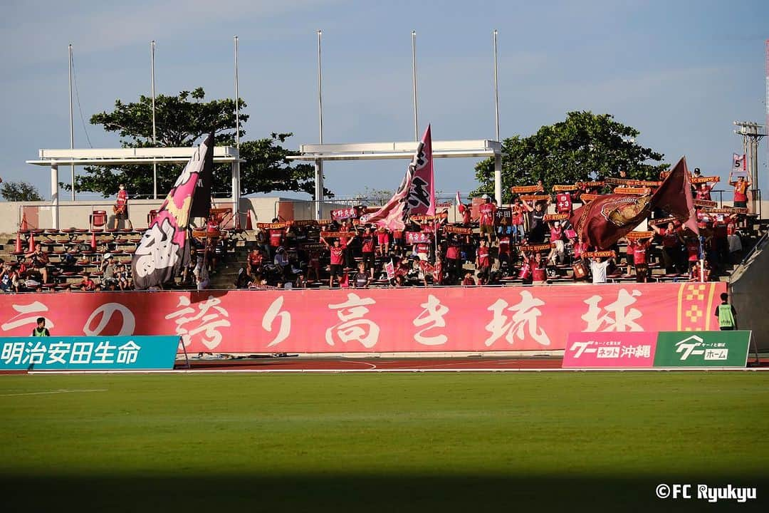 FC琉球のインスタグラム：「📷｜𝙋𝙃𝙊𝙏𝙊𝙂𝘼𝙇𝙇𝙀𝙍𝙔  7/22(土) J3 第19節 🆚Ｙ.Ｓ.Ｃ.Ｃ.横浜 📍タピスタ  #FC琉球  #FCRYUKYU  #沖縄  #okinawa  #琉球  #jleague #Jリーグ  #サッカー  #football  #soccer  #sfida  #ジンベーニョ  #沖縄とともに強くなる #ONEOKINAWA  #J30」