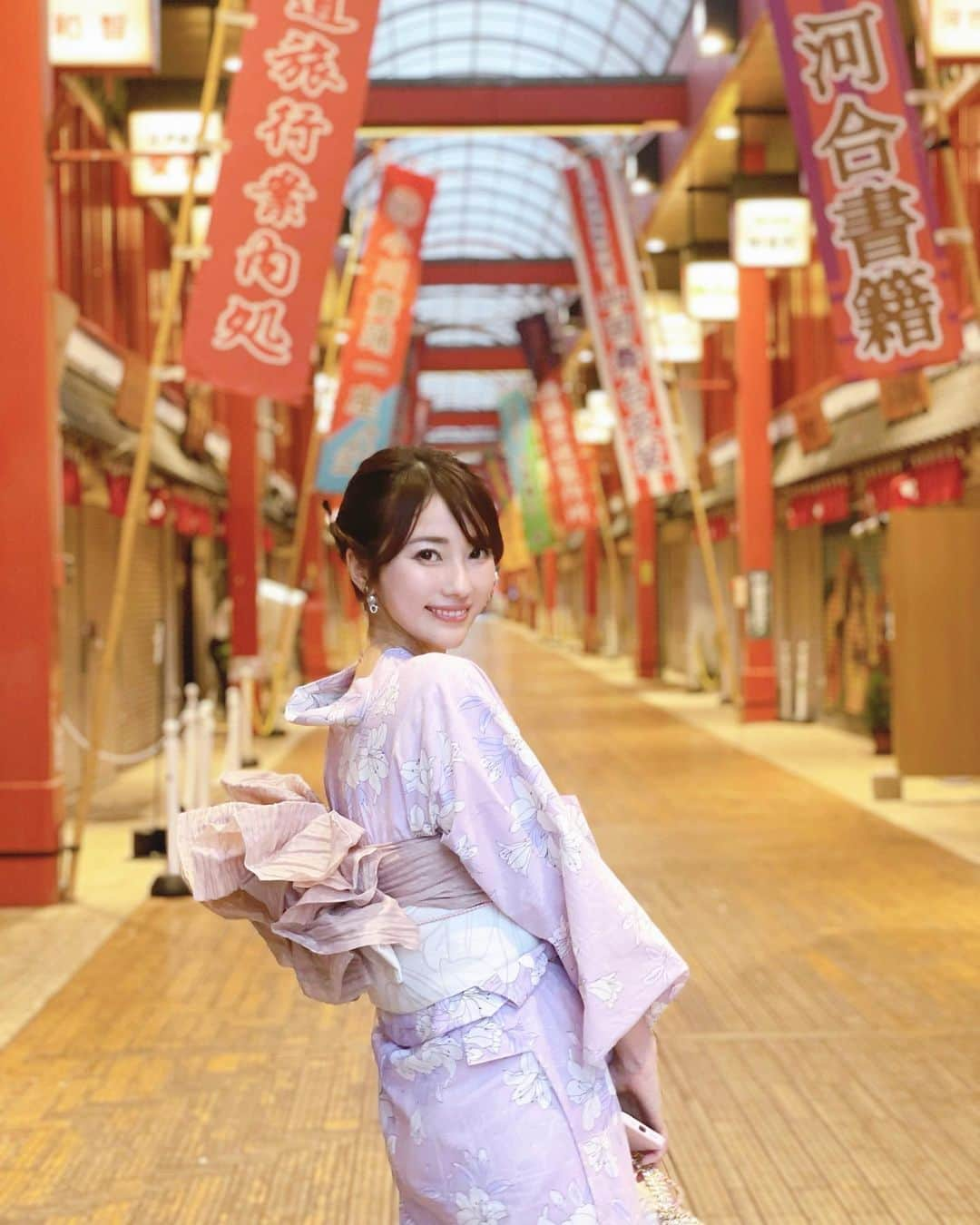 佐倉知里さんのインスタグラム写真 - (佐倉知里Instagram)「夏の夕🎐.*      #👘 #🏮 #asakusa #浅草 #浴衣」7月25日 17時37分 - chisa_tiara