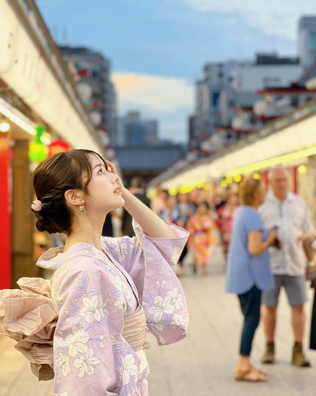 佐倉知里のインスタグラム：「夏の夕🎐.*      #👘 #🏮 #asakusa #浅草 #浴衣」