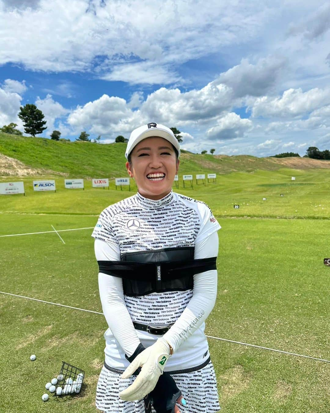 稲見萌寧さんのインスタグラム写真 - (稲見萌寧Instagram)「10YASHOW10さんのGolf BRA使わせて頂いてます！ ありがとうございます😊  #10yashow10 #golfbra」7月25日 17時50分 - mone173.golf