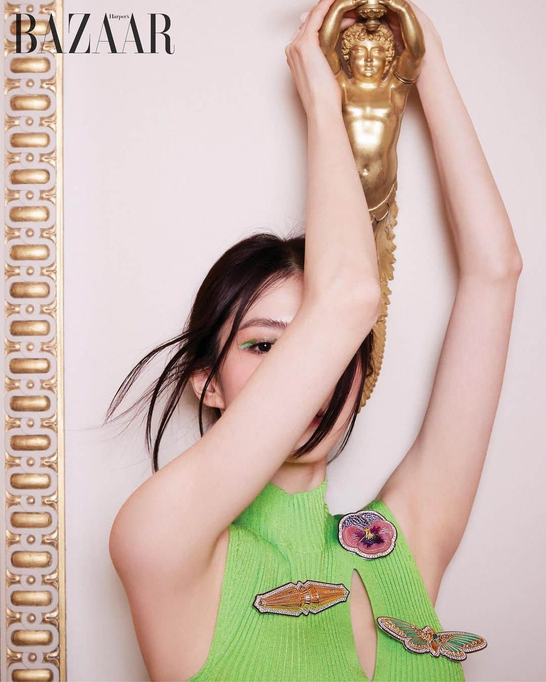 ブシュロンさんのインスタグラム写真 - (ブシュロンInstagram)「Han So-Hee captured by Harper’s Bazaar Korea during the new Carte Blanche High Jewelry presentation in Paris   📷 Photo - Wontae Go  Model - @xeesoxee   #MoreisMore #HighJewelry  #HanSoHee #HarpersBazaarKorea」7月25日 17時57分 - boucheron