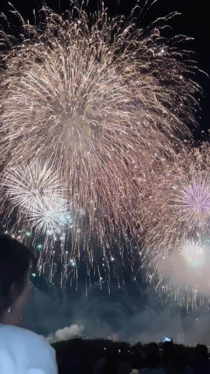 廣岡聖のインスタグラム：「夏感じた🎆🍺  #花火大会#東京#夏祭り #fireworks#japan#tokyo」
