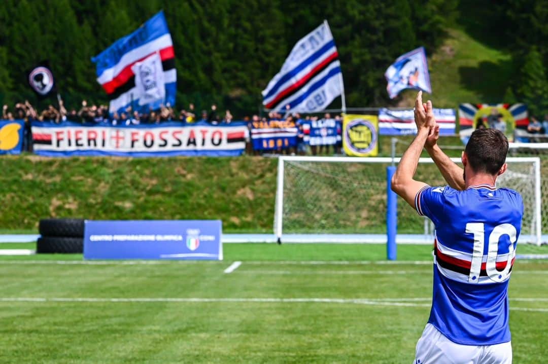 ファビオ・ボリーニのインスタグラム：「Great pre-season camp! Thank you to all the fans who made the long journey to support us! 🫶🏼  🔵⚪️🔴⚫️⚪️🔵」