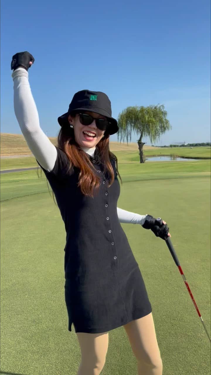 SARAKIMISAKIのインスタグラム：「めちゃくちゃ楽しかったゴルフ⛳️ なんと前半連続2バーディー！！ そりゃ喜ぶわ🥹🥹🥹  ガッツポーズダサいって言われた。笑  . . . . #パター #パター動画 #バーディートライ  #ゴルフ #ゴルフ女子 #ゴルフウェア #ゴルフコーデ #ゴルフ女子コーデ #ゴルフ場  #ゴルフ好きな人と繋がりたい #ゴルフ好き #golf #golfwear #golfswing #golfwear #golffashion #golfstagram #골프 #골프스타그램 #골프장 #라운드 #골프스윙  #高尔夫球 #高尔夫 #กอล์ฟ」