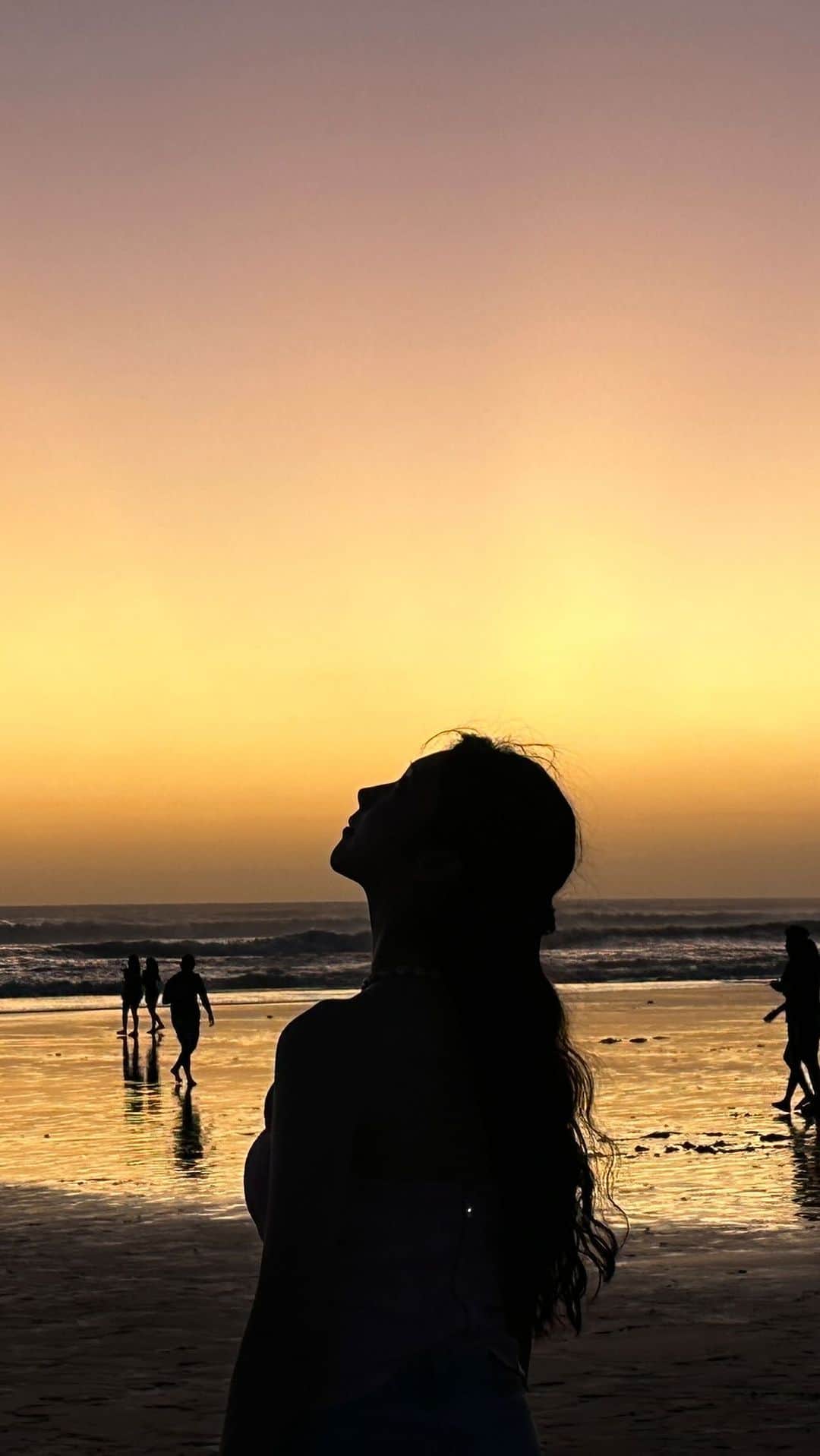 チェ・ソジンのインスタグラム：「손에 꼽혔던 스미냑 노을  #bali」