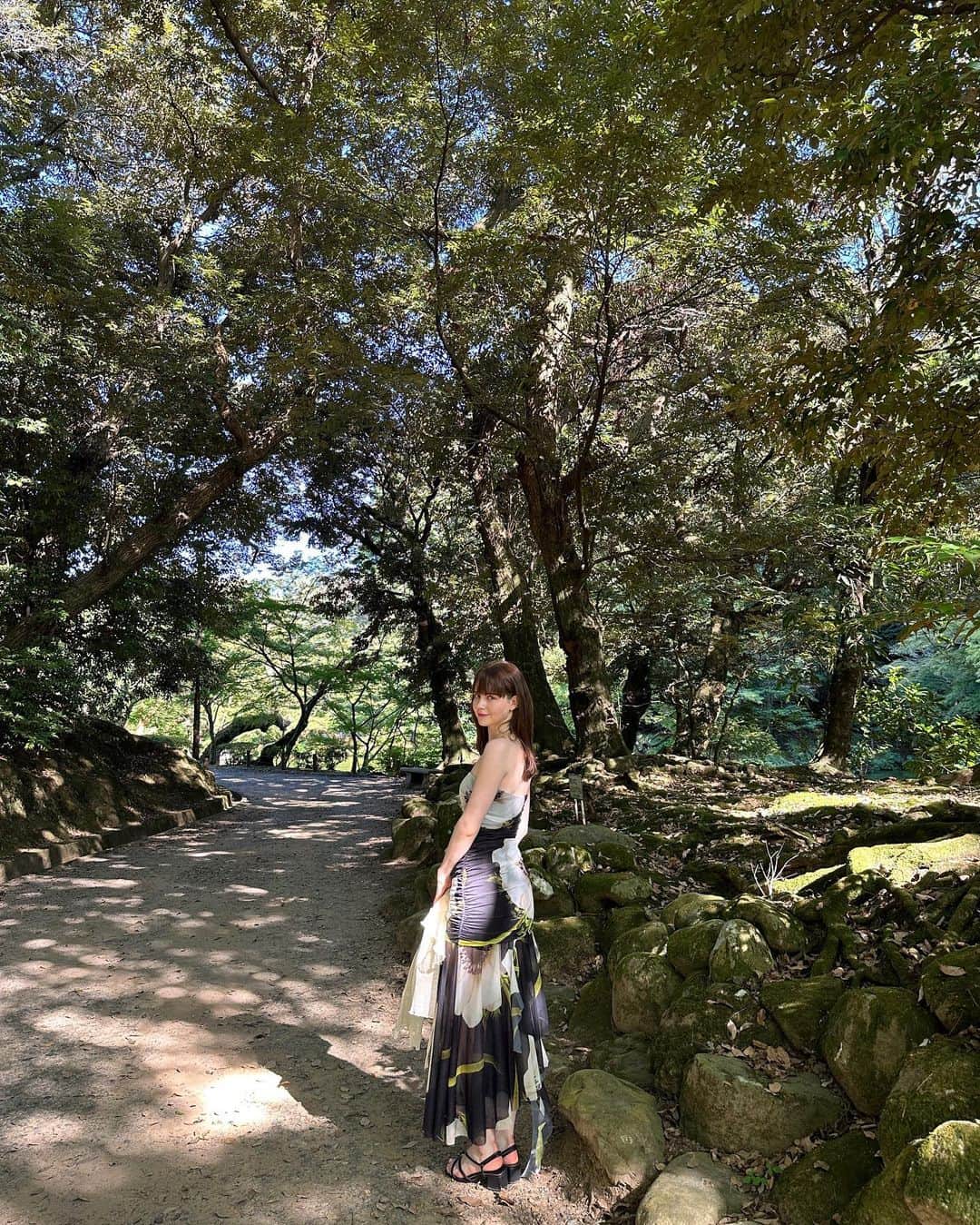 渡辺イリーナさんのインスタグラム写真 - (渡辺イリーナInstagram)「成田山公園お散歩したよ☺️ 自然ってやっぱり癒される〜🍀」7月25日 18時43分 - watanabe_iryna_