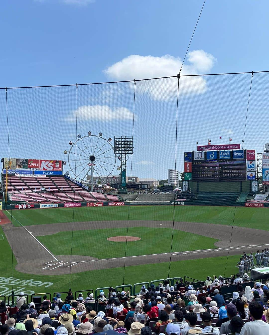 梅澤廉さんのインスタグラム写真 - (梅澤廉Instagram)「高校野球シーズンに、 居ても立っても居られず宮城大会決勝へ⚾️  去年夏の王者・仙台育英、今年も物凄い力強さ！ 仙台城南ナインの諦めない姿勢も目に焼き付けてきました。  もし高校野球の中継ができるなら、あーしたいこーしたいと、ずっと考えています笑  #高校野球 #甲子園 #仙台育英 #仙台城南 #全員応援 #楽天モバイルパーク面白い」7月25日 18時47分 - umezawa_ren4