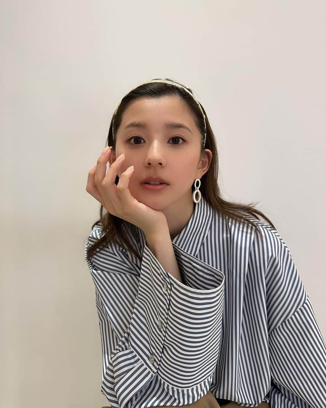 朝比奈彩のインスタグラム：「. . accaのYouTubeあがりました！💓 今、気になっているヘアアクセブランド🥺 . ぜひ見てね！＾＾ . . @acca.hd #acca #アッカ #GINZASIX」