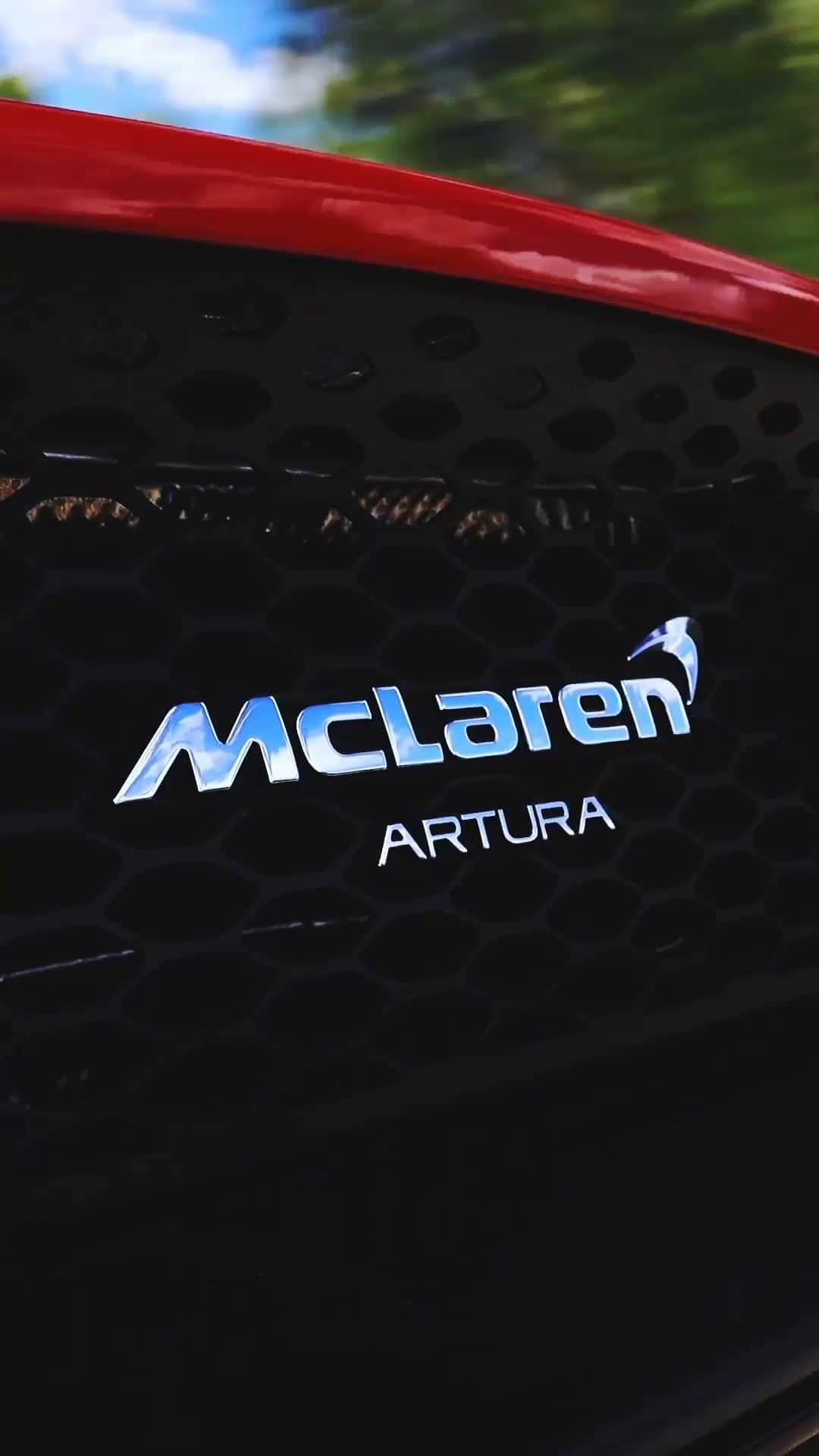 McLaren Automotiveのインスタグラム：「McLaren Artura. Our next-generation supercar.  #McLaren #McLarenAuto #McLarenArtura #Supercar」