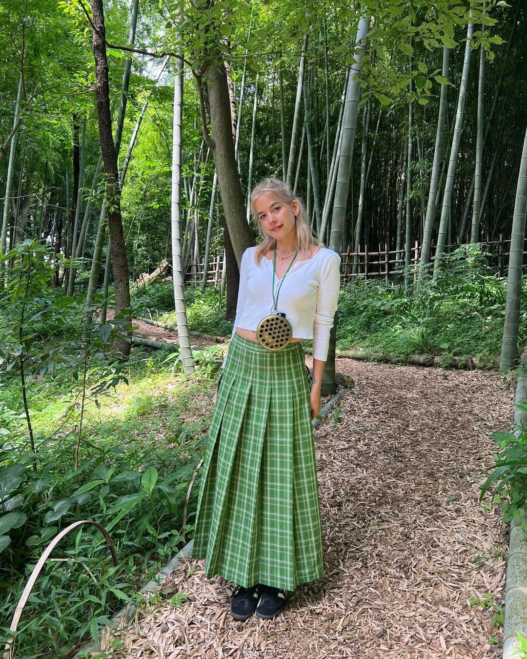 Satomi Biancaのインスタグラム：「🌲🪵🌳🌿 　　 　　 森林浴しに"藤沢えびね・やまゆり園"へ　 　 ちょうどヤマユリの時期で 綺麗だった💐 　　 　　 首からぶら下げてるのは 蚊取り線香だよ🤣💕 　 係の方々がみんな優しくて 自然にも人にも癒されて素敵な1日になったー☺️ 　　  #pr #藤沢市 #藤沢キュンあつめ #藤沢えびねやまゆり園 #やまゆり園」