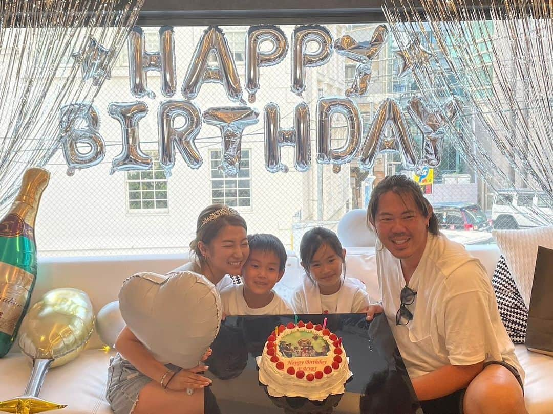 加織さんのインスタグラム写真 - (加織Instagram)「🎂 thanks so much. i am the happiest person in the world🥂🤍✨  🤍July 23, 2023🤍」7月25日 19時11分 - kaori_0723