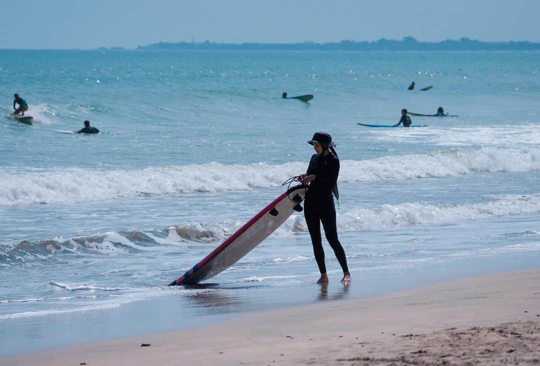 キム・オクビンさんのインスタグラム写真 - (キム・オクビンInstagram)「한 화면에 잡힌 이현승감독님🏄‍♂️, 제 파도예요. .주세요! ㅋㅋㅋㅋ」7月25日 19時15分 - kimokvin