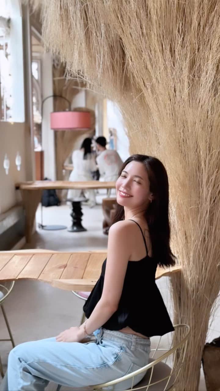 𝐴𝑁𝑁𝐴のインスタグラム：「YouTubeに載せた #houseofbenedict 🇹🇭🎠♡」