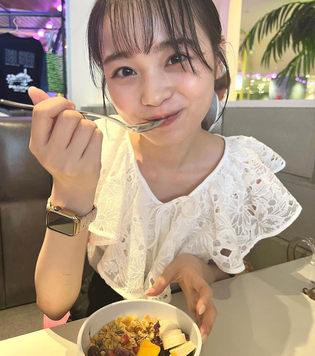 林芽亜里さんのインスタグラム写真 - (林芽亜里Instagram)「🎀 ⁡ ⁡ ピンクバッグがポイント🩷 ⁡ ショッピングの後に またまたアサイーボウル、、🥣 ⁡ お買い物すると意外と頭使ったり、たくさん動き回ったりするから栄養補給！笑 ⁡ ⁡ #林芽亜里 #snidel #SLY #longchamp #お買い物 #アサイーボウル」7月25日 19時25分 - meari__hayashi