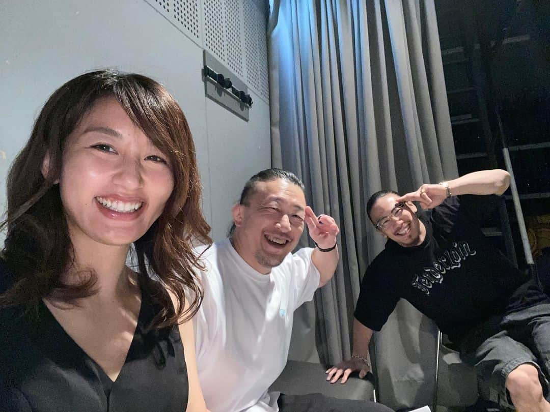 杉山しずかのインスタグラム：「With talk live #pitbullbros   #RIZIN #超rizin2」