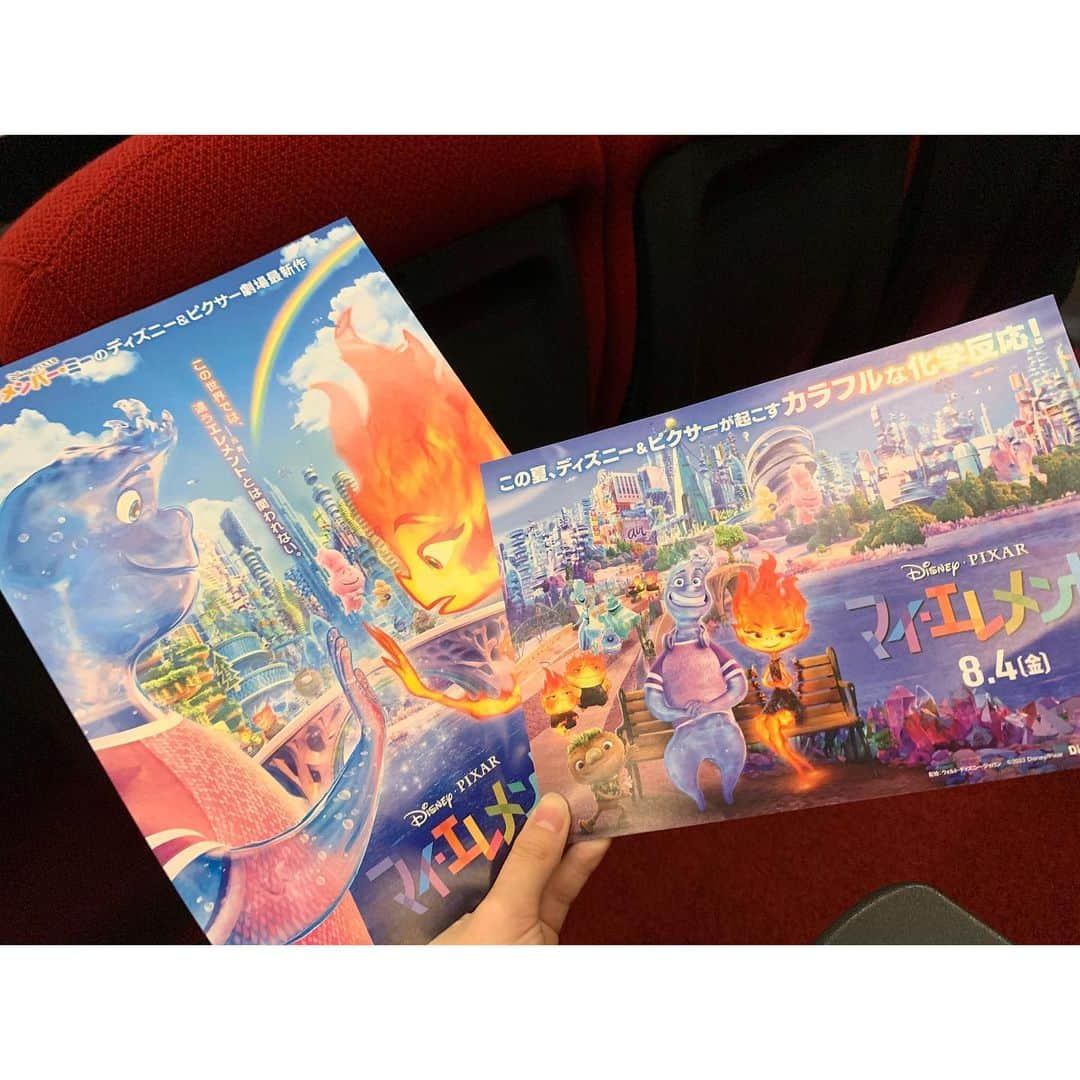 日岡なつみさんのインスタグラム写真 - (日岡なつみInstagram)「ディズニー&ピクサー最新作  『 #マイエレメント 』の試写会に行ってきたよ〜🔥💧  公開されたら絶対に観に行こうと思ってたから、一足早く観られて感激だった🥹  最高峰の映像美と、キュンとするロマンティックな展開が素敵すぎたよ…🫶🫶  自分と違う誰かに出会って、たくさんの刺激を受け、自分自身も変わっていく✨ もっともっと自分の可能性を信じたくなる作品でした😌  私もいつかディズニー作品に出るのが大きな夢だから絶対叶えたい！！❤️‍🔥❤️‍🔥  #PR #ディズニー #Disney #ピクサー #pixar」7月25日 19時43分 - hiokanatsumi