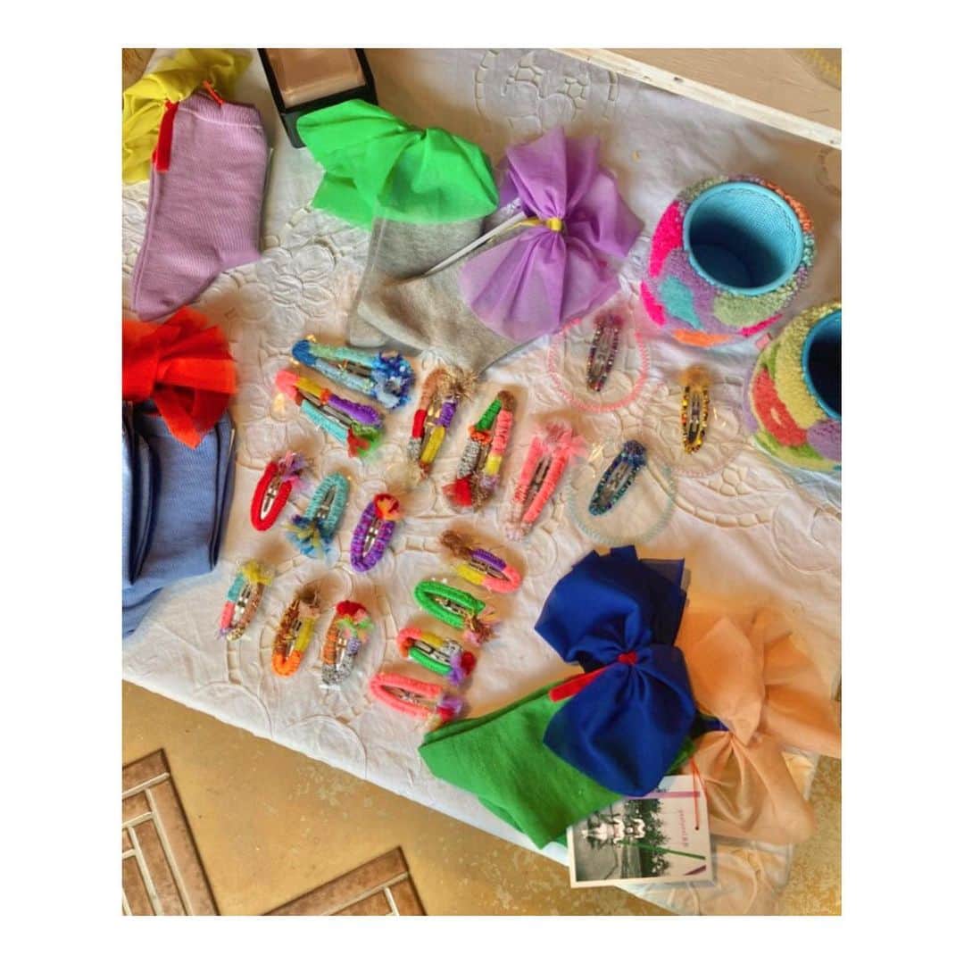 森千波のインスタグラム：「こちら明日までとなりました◎ 商品まだまだありますのでぜひ〜  【𝑭𝑼𝑳  𝑭𝑼𝑳 フルフル】  ᴄᴏʟᴏʀғᴜʟ&ᴘᴏᴡᴇʀғᴜʟ  7/22sat-7/26wed 5DAYS ONLY!  OPEN 2-8 pm 7/26wedのみ 19:00 CLOSE  @lloronas  at LLORONA’S ジョローナ 大阪市西区北堀江1-16-3 1F」