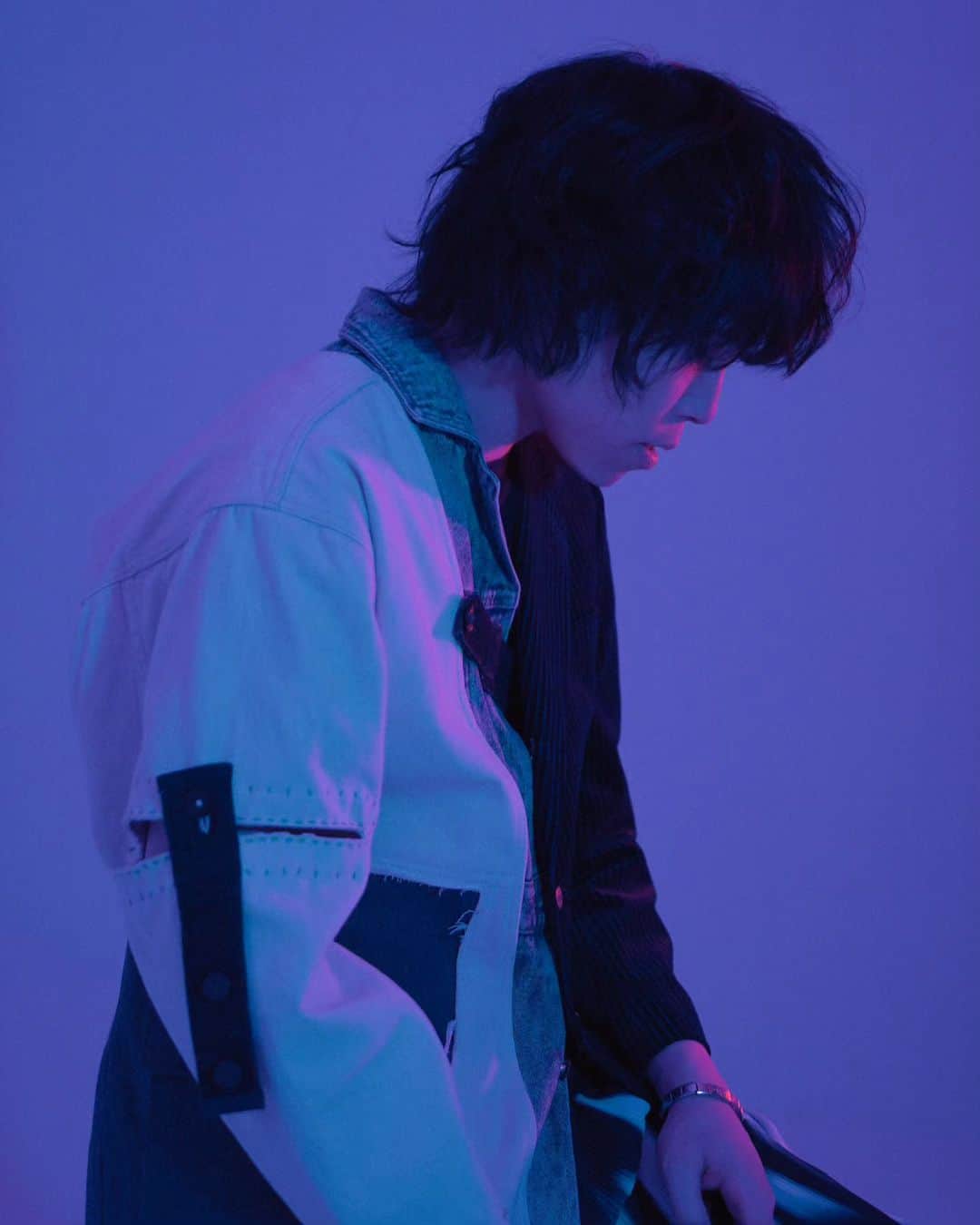 尾北翼のインスタグラム：「上北健さん(@kenkamikita )アーティスト写真撮影させていただきました。  Hair&Make : @____katsura  Costume : @nisaiisyours  Photo : me」