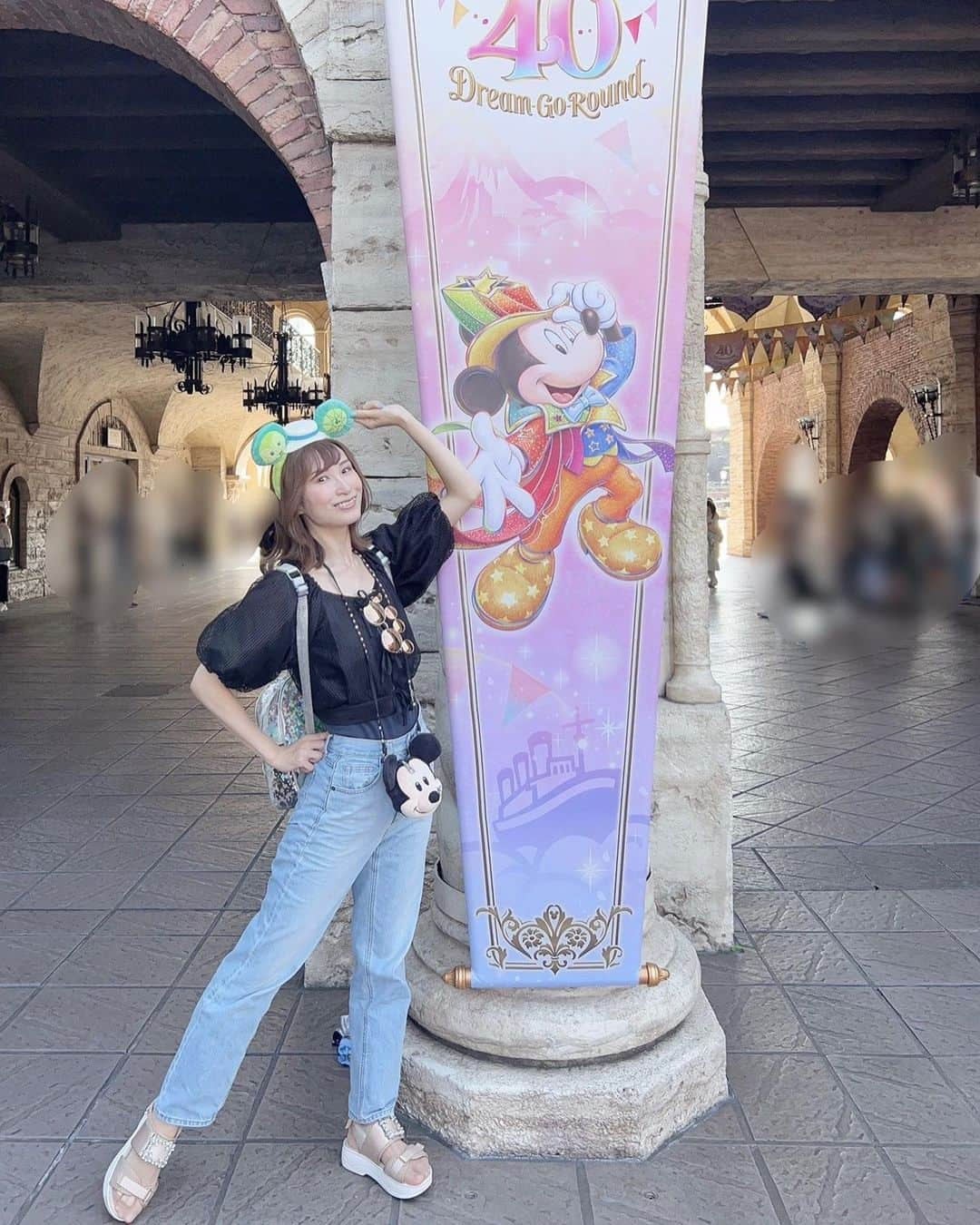 颯希有翔のインスタグラム：「🌈✨  楽しすぎて暑すぎた夏Disney🌋✨ happinessに溢れた時間🩷 今回もこの方､ざわさんと！✨✨ 月イチで会ってる？🤣 暑すぎて溶けそうでも笑いに変えられる､素敵な先輩です💓 また行きましょう！！！！✨  #ディズニーシー  #ディズニー  #ミッキー  #トレミキ 💛💙🧡 #フェロー さんがイケメンでした💚 #アクアトピア 舐めてかかったら本気でびしょ濡れ💦 #宝塚 #月組 #宝塚og」